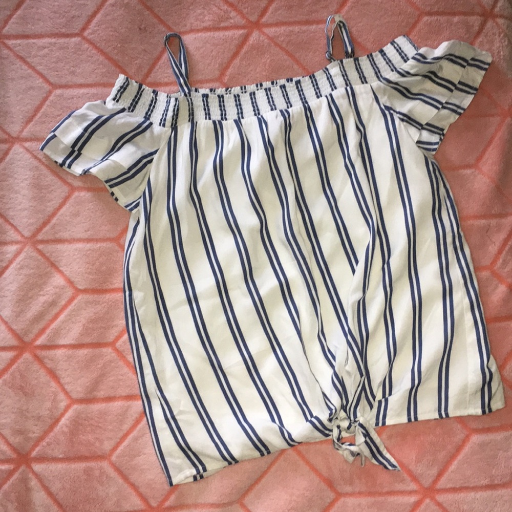 Abercrombie and Fitch off the shoulder top